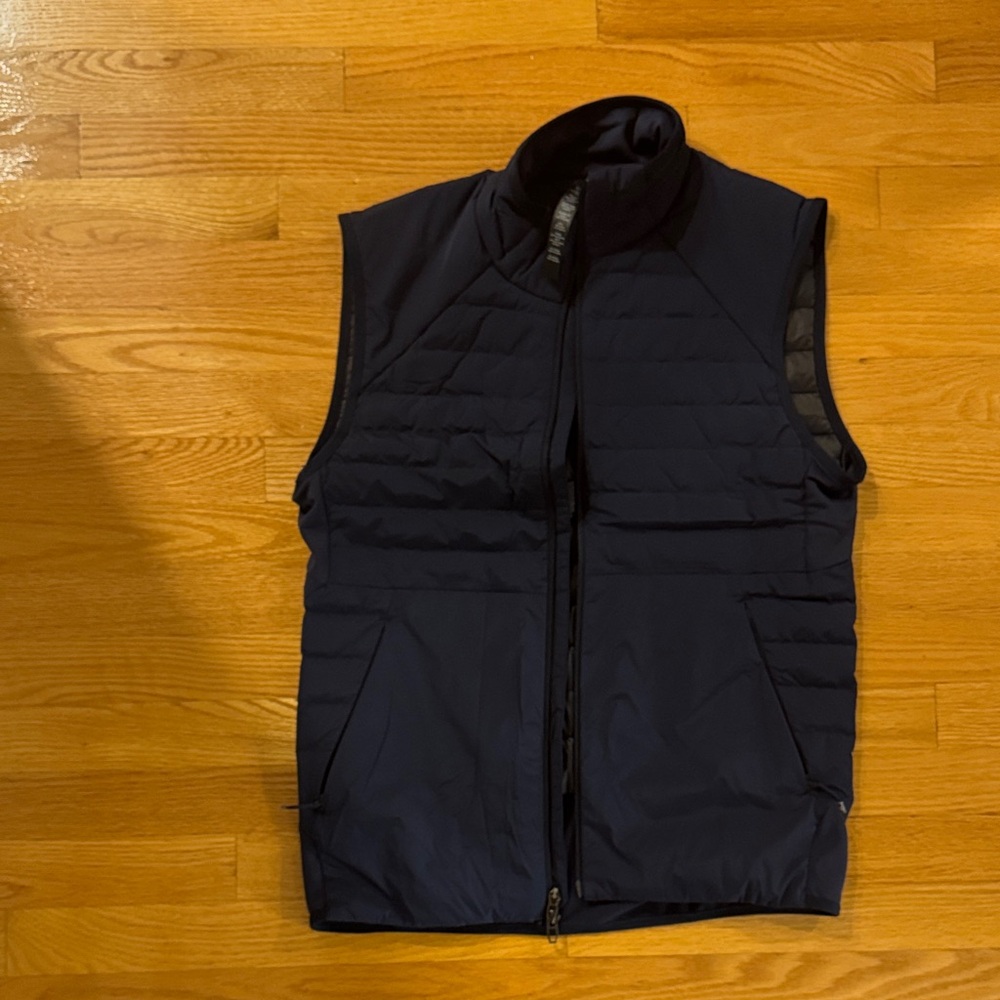 Brand new men’s Lululemon vest
